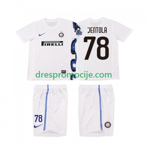 Inter Milan VENTOLA 78 2010 2011 Dres Retro Dječji Gostujući Kratkih Rukava Inter Milan VENTOLA 78 2010 2011 Dres Retro Dječji Gostujući Kratkih Rukava
